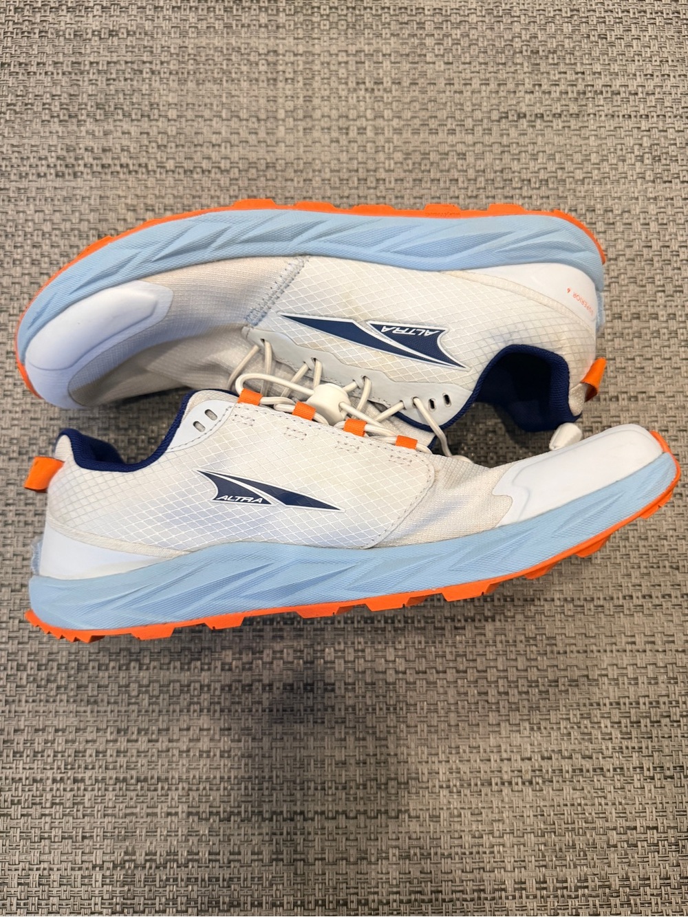 Altra Women's Superior 6 Trail Shoe - Picture 6 of 7